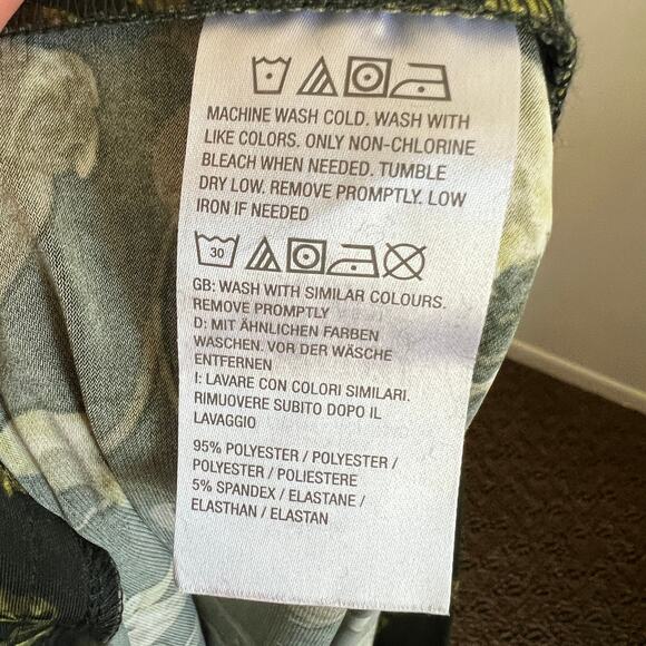 Susan Graver Green Floral Pants Liquid Knit Wide Leg Pull On Boho Coastal Medium - Picture 7 of 7